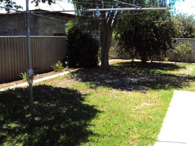 2B Lock Street, Narrogin WA 6312