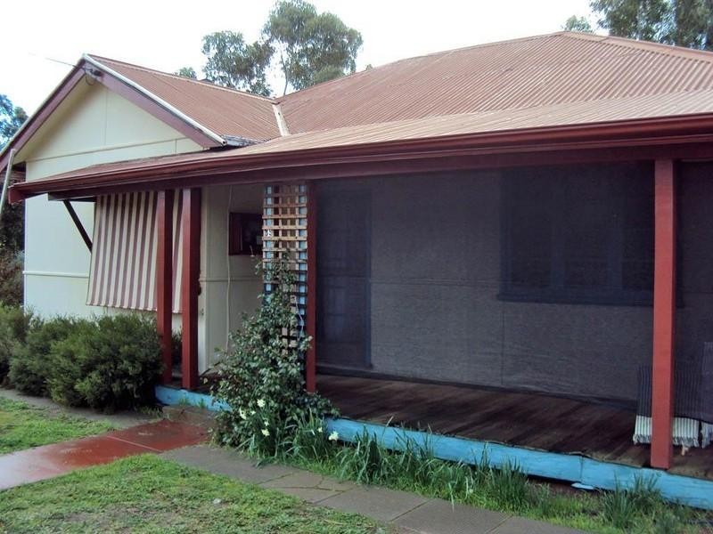 65 Richardson Street, Brookton WA 6306