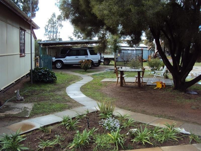 65 Richardson Street, Brookton WA 6306