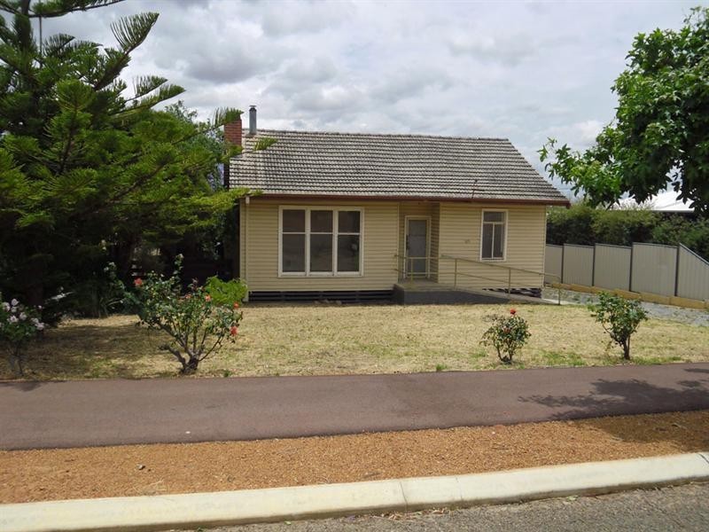 115 DONEY Street, Narrogin WA 6312