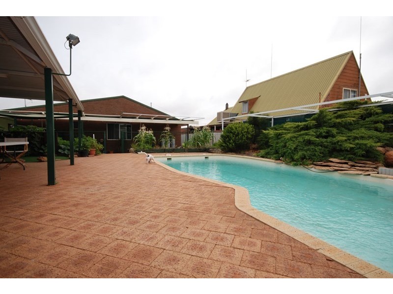 88 Wogolin Road, Wickepin WA 6370