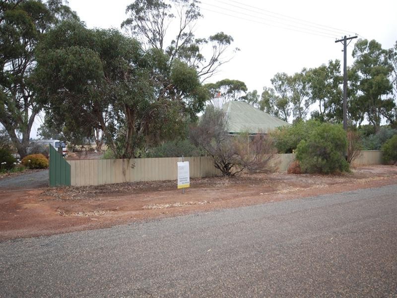 25 Richter Street, Wickepin WA 6370