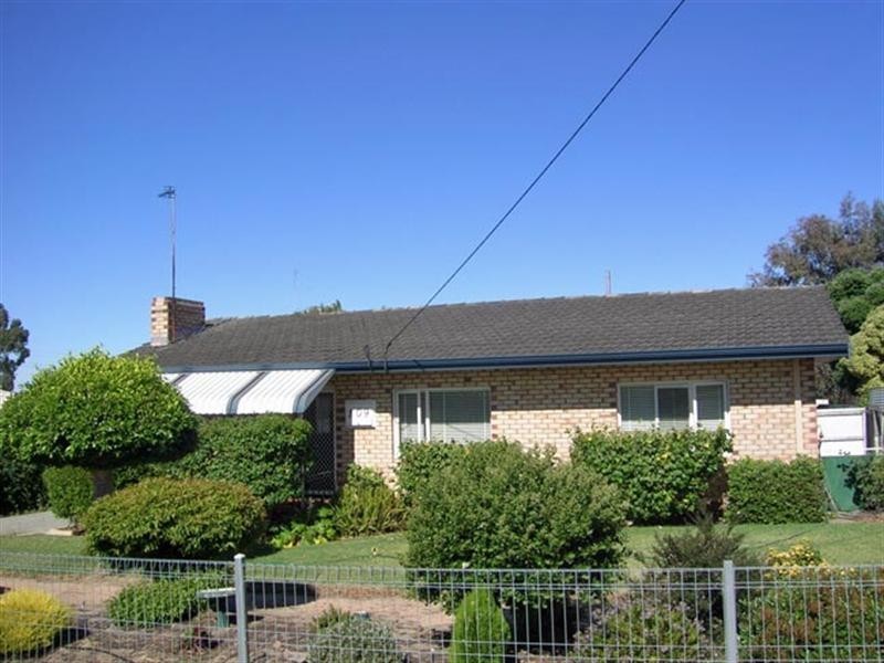 109 Narrakine Road, Narrogin WA 6312