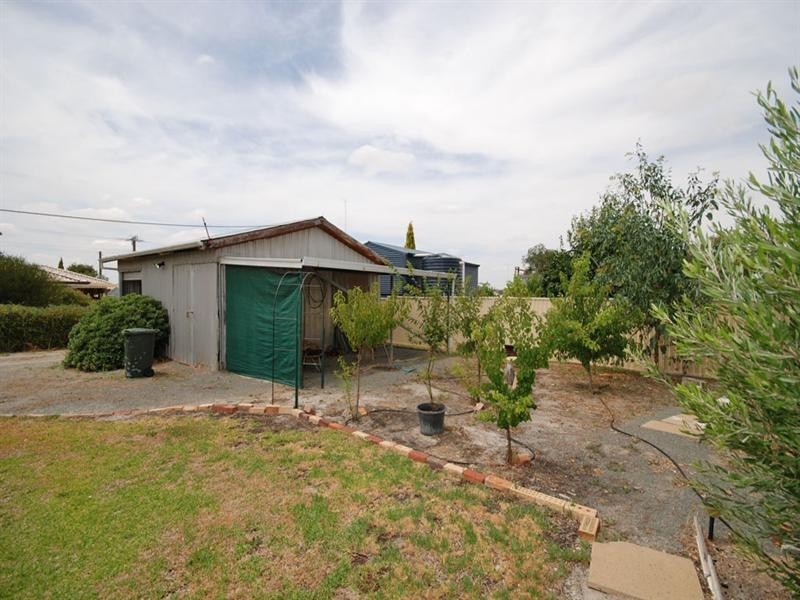 109 Narrakine Road, Narrogin WA 6312