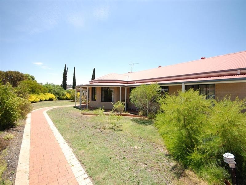 12 Fry Street, Williams WA 6391