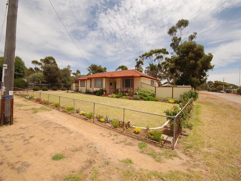 187 Campbell Street, Cuballing WA 6311