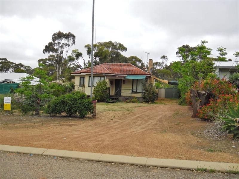 43 Eliot Street, Pingelly WA 6308