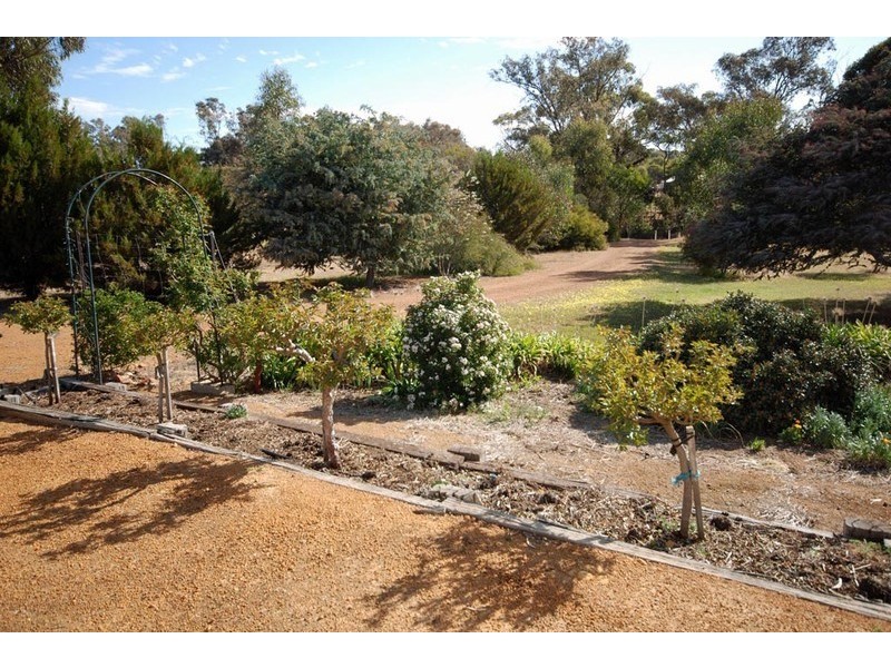 42 Corrie Street, Cuballing WA 6311