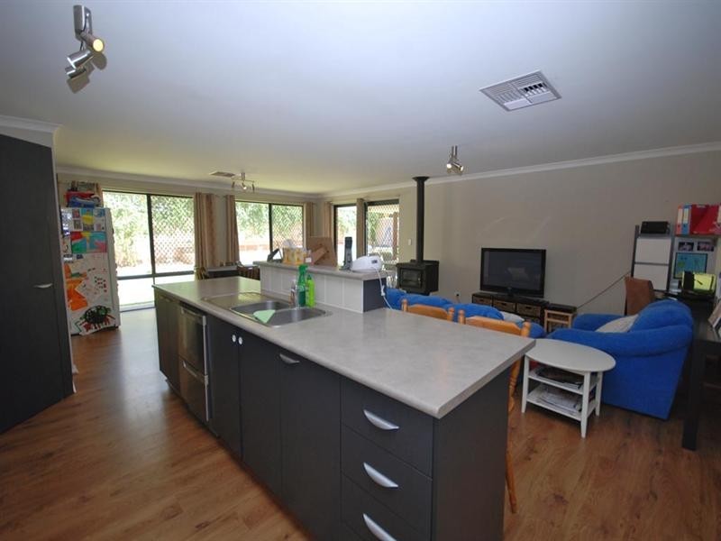 96 Forrest Street, Narrogin WA 6312