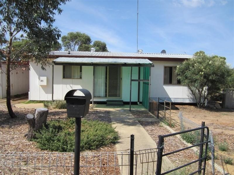 25 Shire Street, Pingelly WA 6308