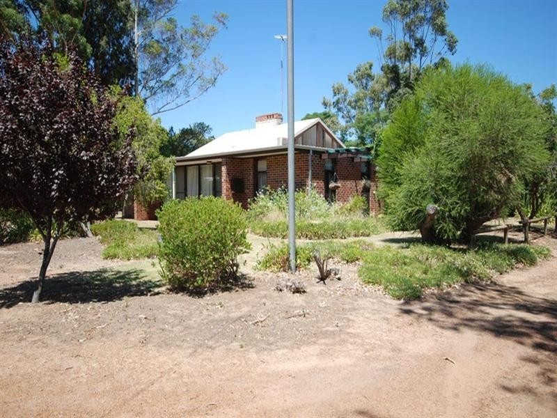 8 Piesse Street, Williams WA 6391