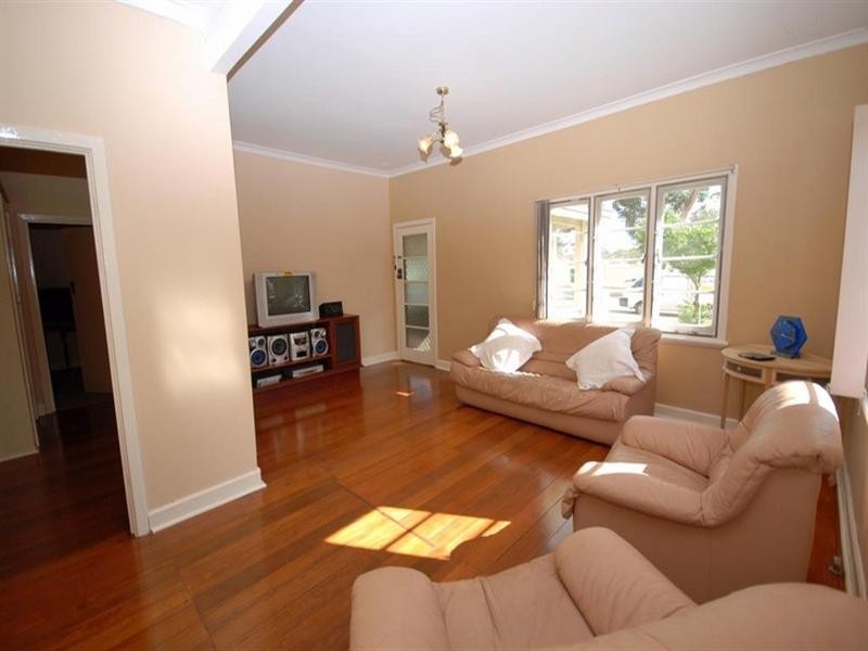 53 Clayton Road, Narrogin WA 6312