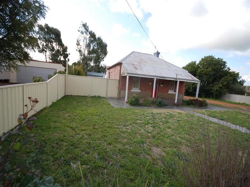 34 Forrest Street, Narrogin WA 6312