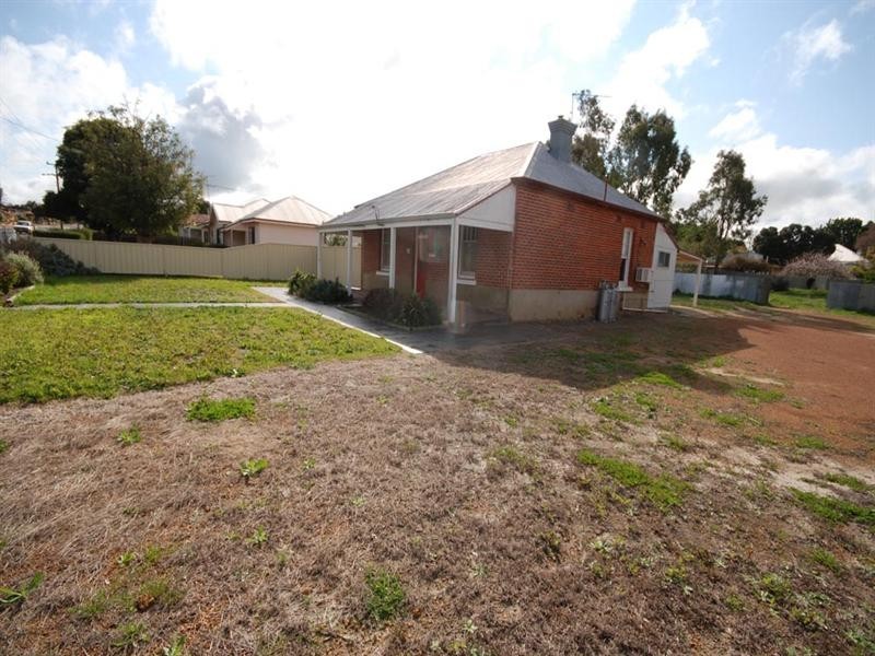 34 Forrest Street, Narrogin WA 6312