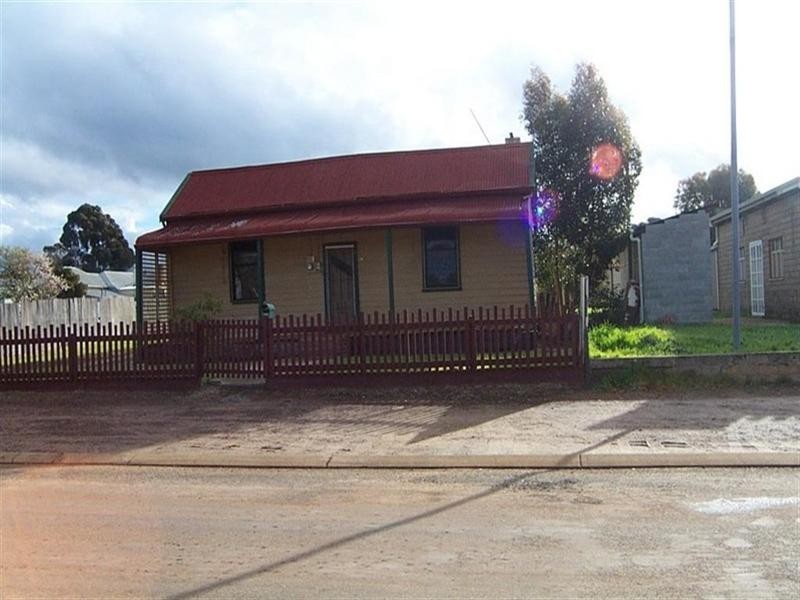 38 Fairway Street, Narrogin WA 6312