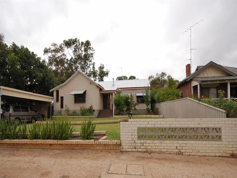 5 Hale Street, Narrogin WA 6312