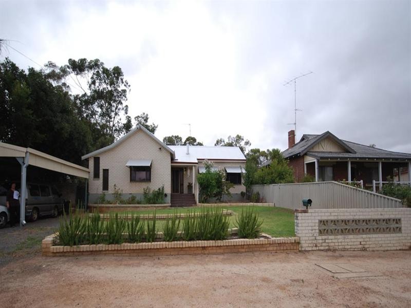 5 Hale Street, Narrogin WA 6312