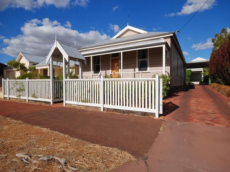 35 Havelock Street, Narrogin WA 6312