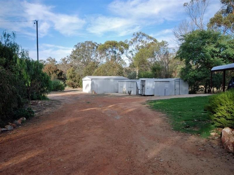 2 Cuballing Street, Cuballing WA 6311