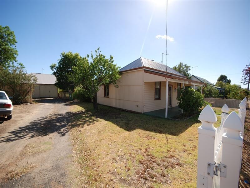 32 Forrest Street, Narrogin WA 6312