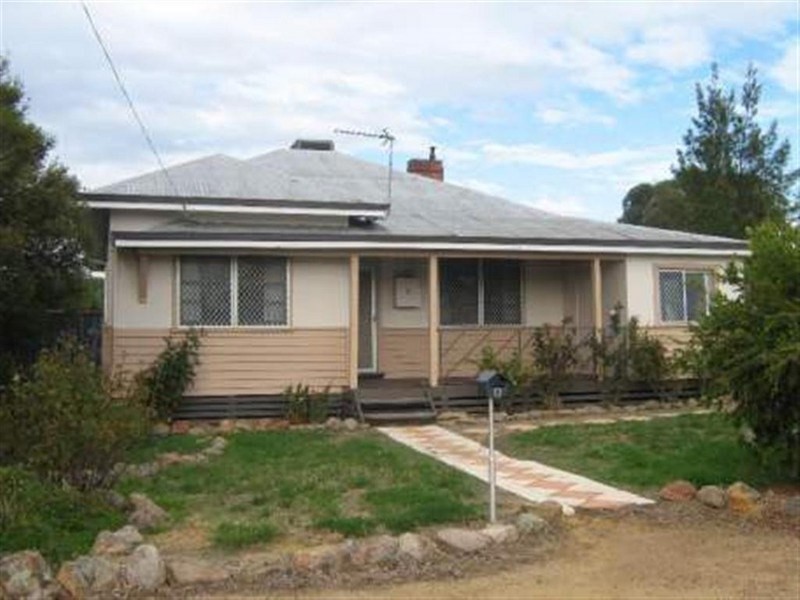 8 Hillman Street,, Narrogin WA 6312