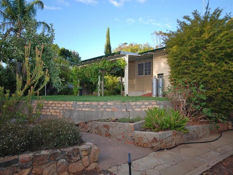 34 Butler Street, Narrogin WA 6312