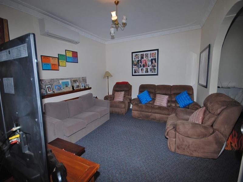 9 Burns Street, Narrogin WA 6312