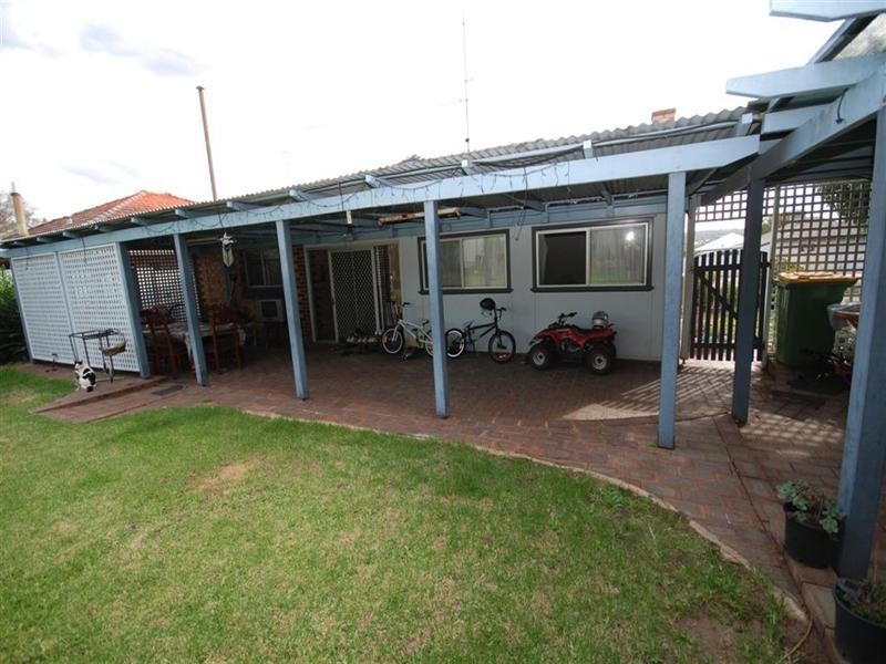 9 Burns Street, Narrogin WA 6312