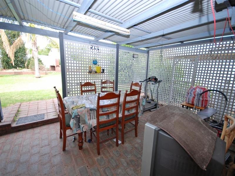 9 Burns Street, Narrogin WA 6312