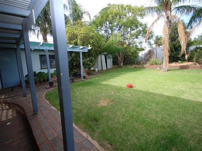 9 Burns Street, Narrogin WA 6312