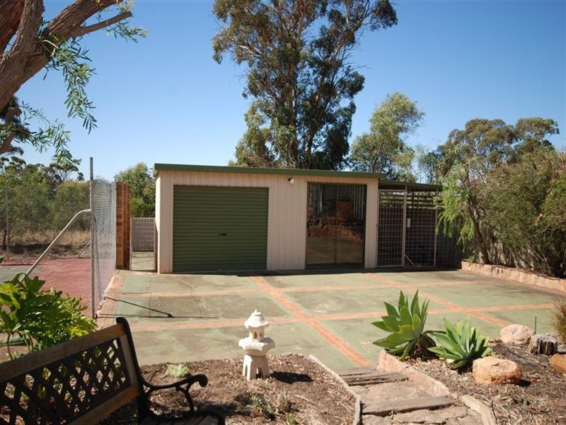 23-25 Fleay Road, Narrogin WA 6312