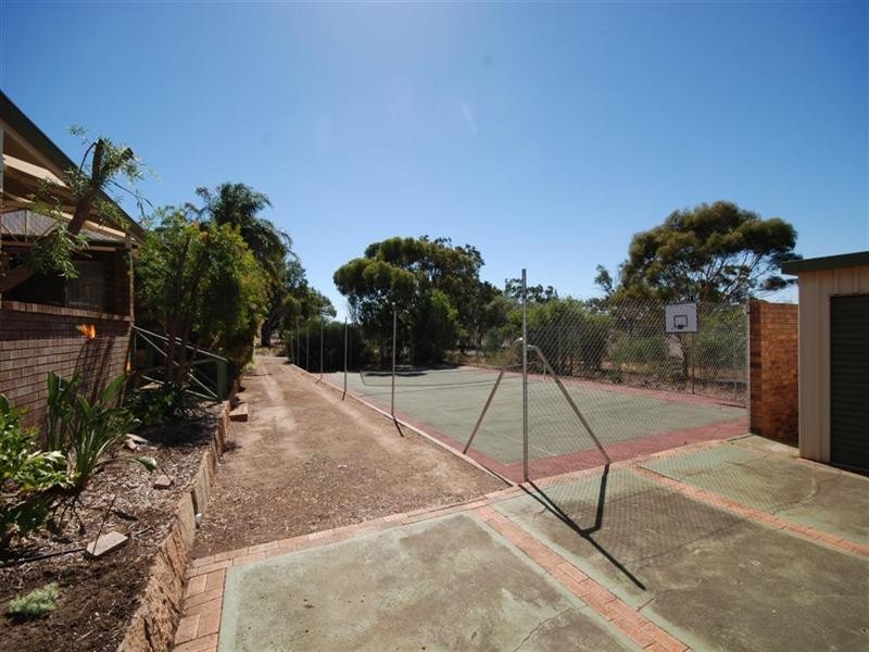 23-25 Fleay Road, Narrogin WA 6312