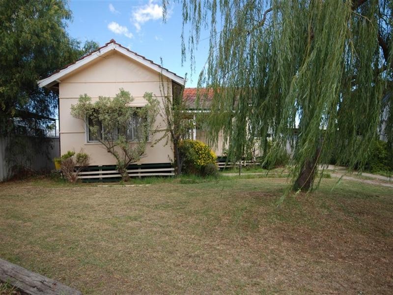 74 Bannister Street, Narrogin WA 6312