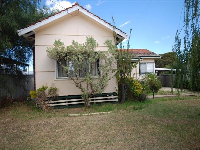 74 Bannister Street, Narrogin WA 6312