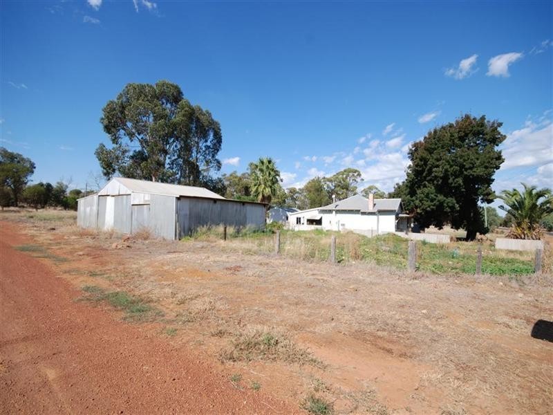 118-120 Narrogin Road, Williams WA 6391