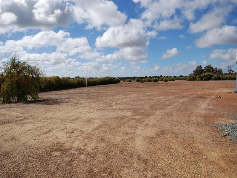 326 Highbury East Road, Highbury WA 6313