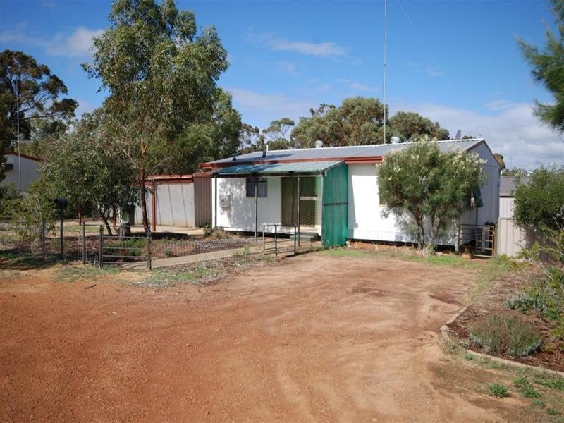 25 Shire Street, Pingelly WA 6308