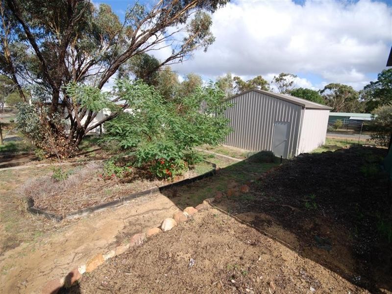 25 Shire Street, Pingelly WA 6308