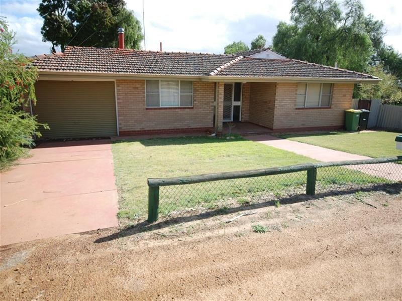 50 Raglan Street, Pingelly WA 6308