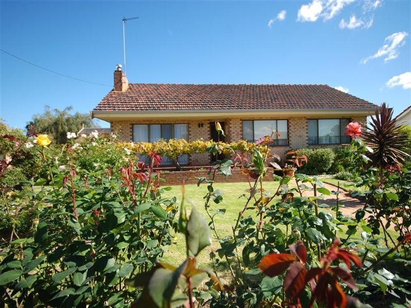 10 Daglish Street, Narrogin WA 6312