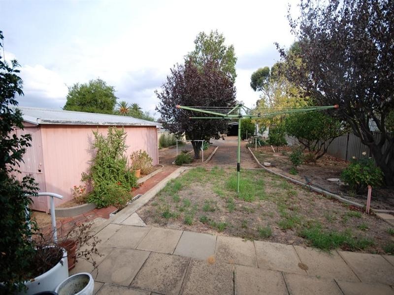 37 Falcon Street, Narrogin WA 6312