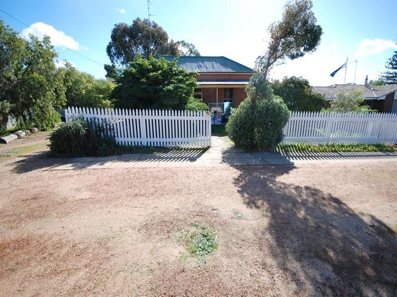 34 PARK Street, Pingelly WA 6308