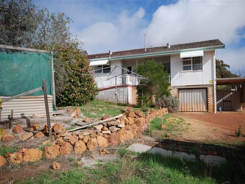 147-149 Narrakine Road, Narrogin WA 6312