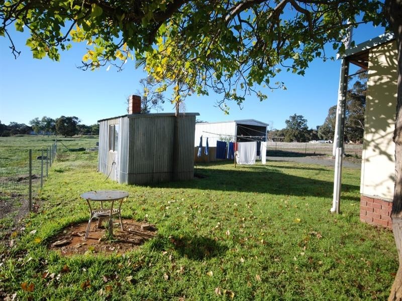 83 Scaddan Street, Narrogin WA 6312