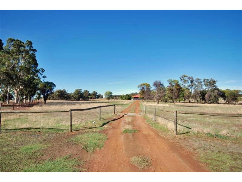 13316 Albany Highway, Williams WA 6391
