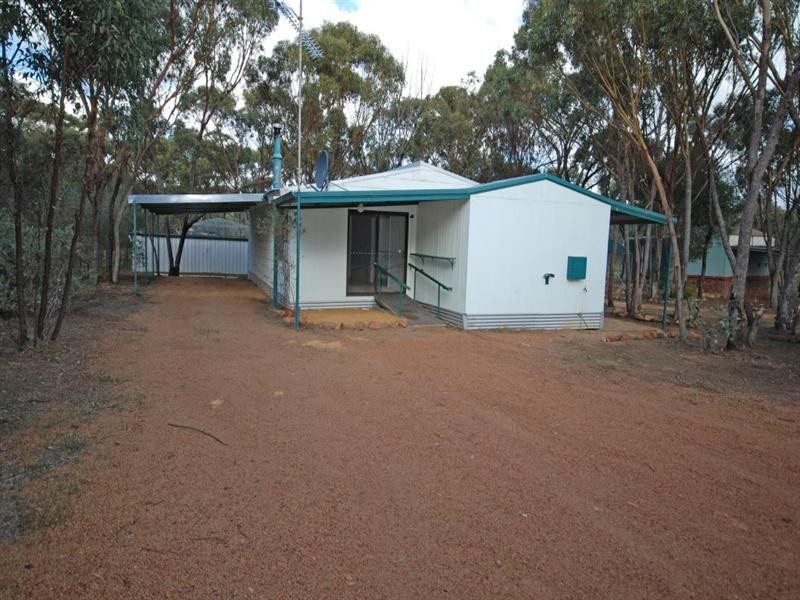 60 Colin Street, Cuballing WA 6311