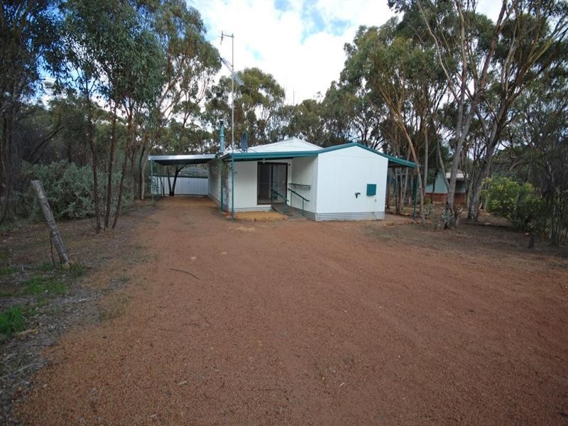 60 Colin Street, Cuballing WA 6311