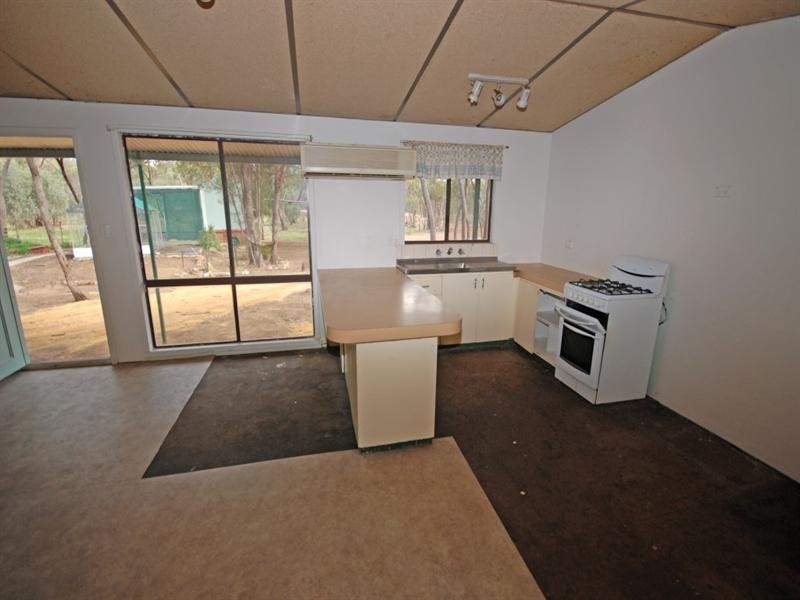 60 Colin Street, Cuballing WA 6311