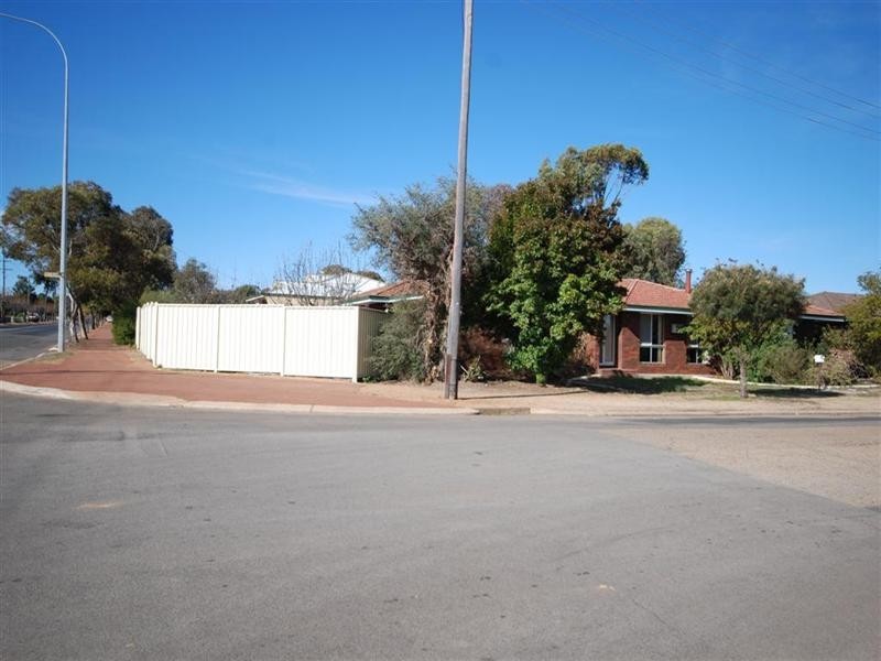 1 Moore Street, Narrogin WA 6312