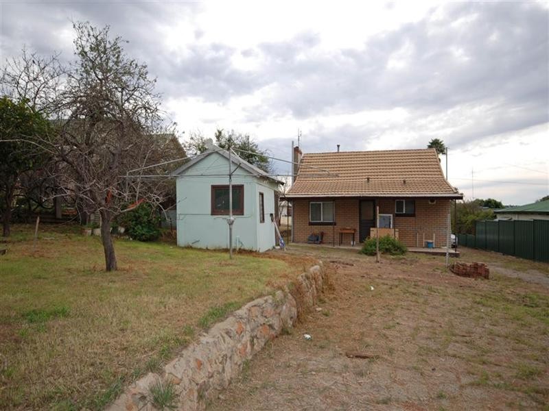 63 Williams Road, Narrogin WA 6312